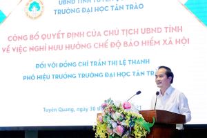 Ảnh: Chia tay Đ/c Thanh về hưu