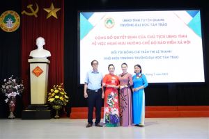 Chia tay Đ/c Thanh về hưu